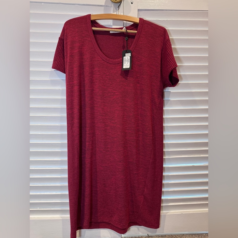 Rag & Bone Clara Torqued Tee Dress Cranberry Rib Knit Short Sleeve Size S NWT - Picture 2 of 6